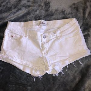 Junior’s Size 5/27 White Denim Hollister Shorts
